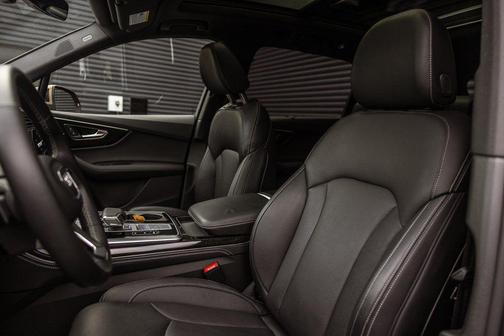 2025 Audi Q7 55 Prestige
