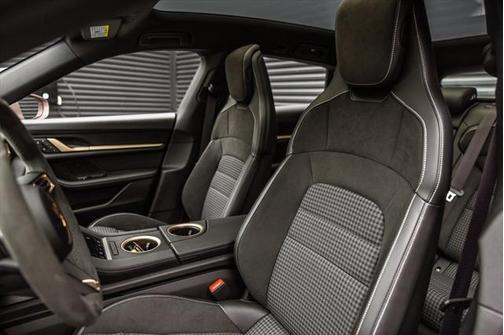 2025 Porsche Taycan Cross Turismo 4