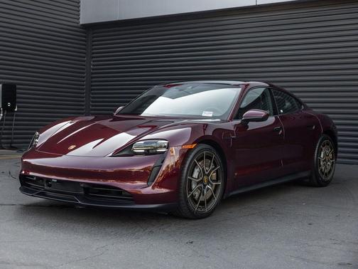 2023 Porsche Taycan 