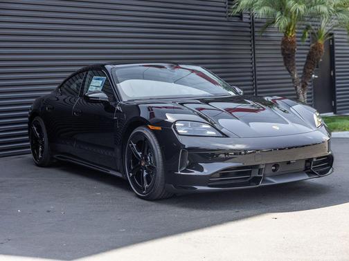 Jet Black 2026 Porsche Taycan Black Edition