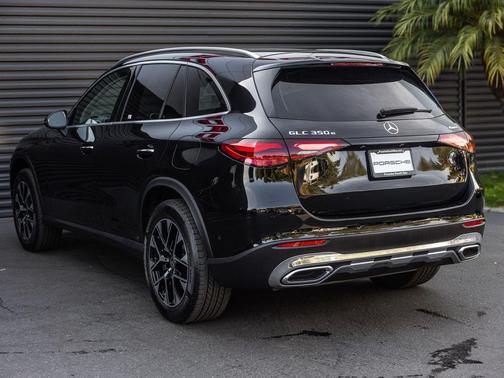 2025 Mercedes-Benz GLC 350e Base