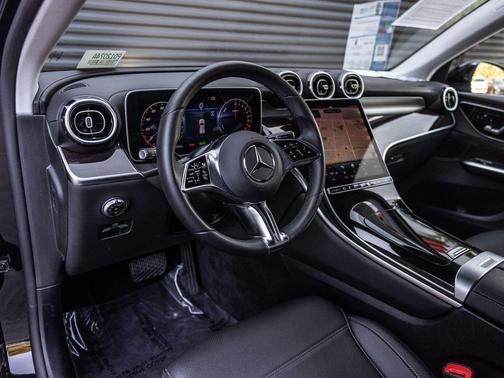 2025 Mercedes-Benz GLC 350e Base