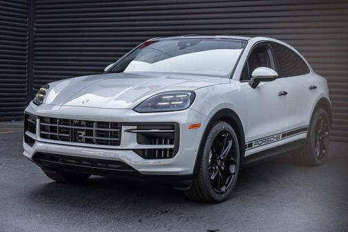 2025 Porsche Cayenne GTS
