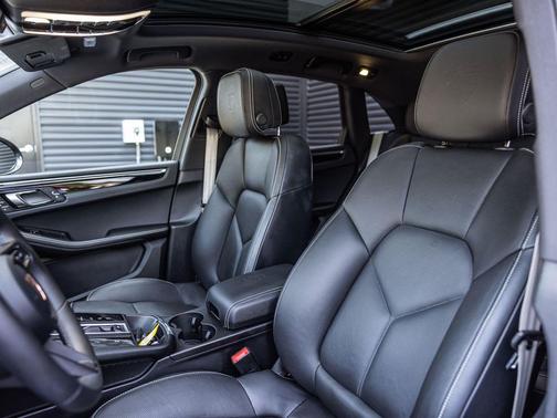 Jet Black Metallic 2023 Porsche Macan T