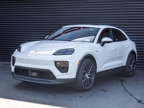2026 Porsche Macan Macan Electric