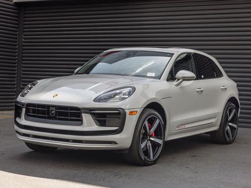 Chalk 2023 Porsche Macan Macan