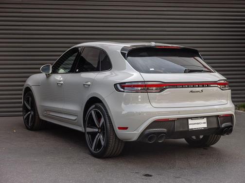 Chalk 2023 Porsche Macan Macan