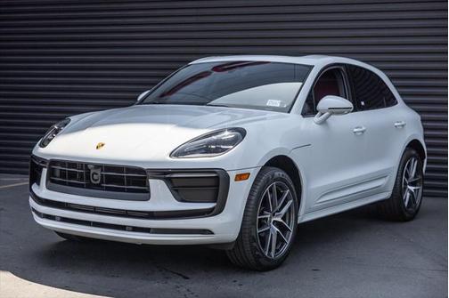 2025 Porsche Macan Base