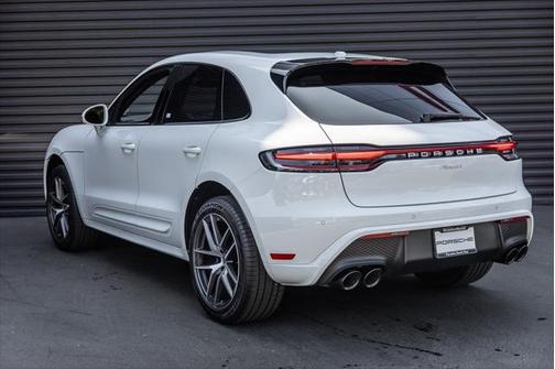 2025 Porsche Macan Base