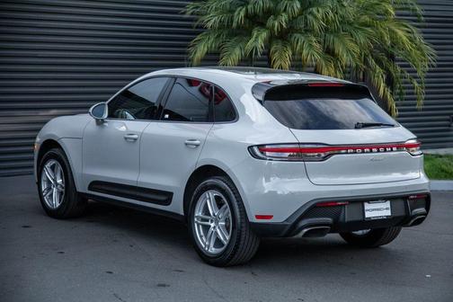 2023 Porsche Macan 