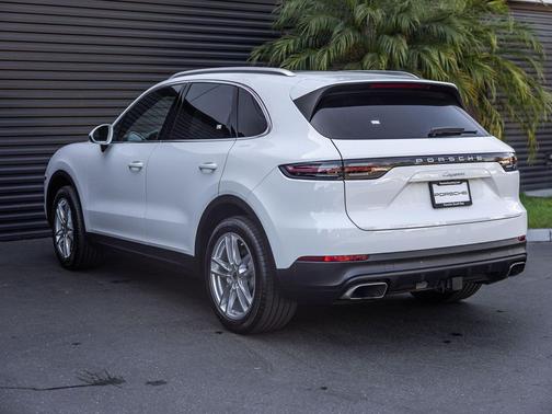 White 2023 Porsche Cayenne Cayenne