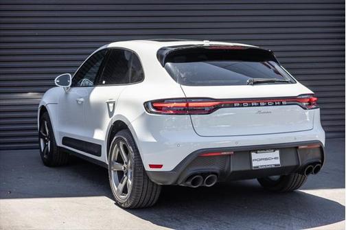 2025 Porsche Macan Base