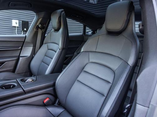 2023 Porsche Taycan Base (A2)