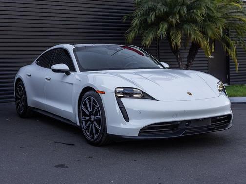 2023 Porsche Taycan 