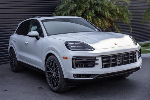 2025 Porsche Cayenne S