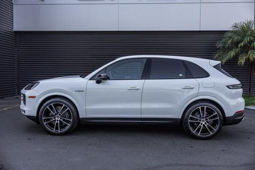 2025 Porsche Cayenne Cayenne E-Hybrid