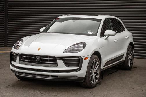 2023 Porsche Macan T
