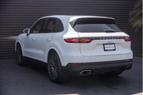 2020 Porsche Cayenne Base (Tiptronic)