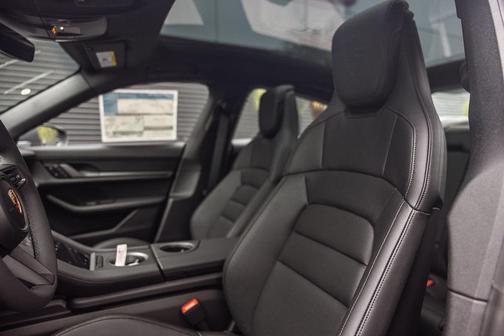 2026 Porsche Taycan 4