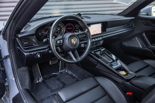 2024 Porsche 911 Carrera GTS