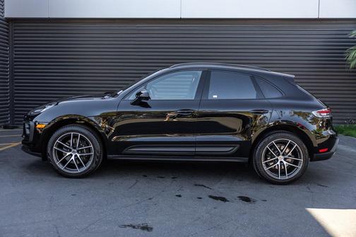 2025 Porsche Macan
