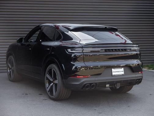 Chromite Black Metallic 2026 Porsche Cayenne Cayenne