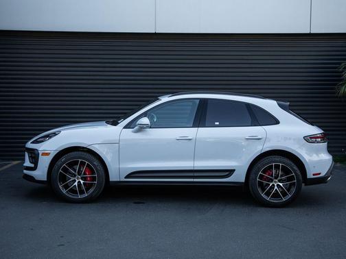 2022 Porsche Macan S