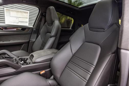 2026 Porsche Cayenne GTS