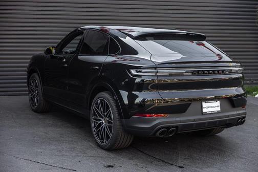 2025 Porsche Cayenne 
