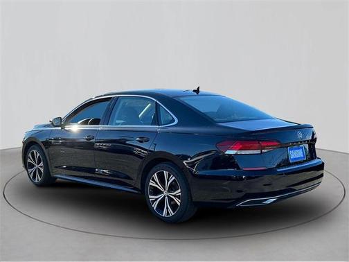 2022 Volkswagen Passat 2.0T SE