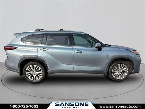 2024 Toyota Highlander LE I4