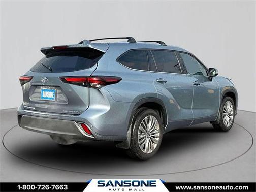 2024 Toyota Highlander LE I4