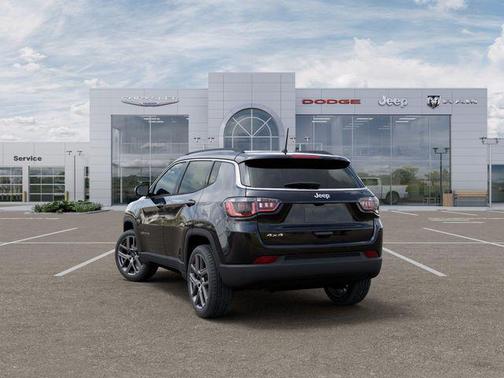 Diamond Black Crystal Pearlcoat 2026 Jeep Compass Limited