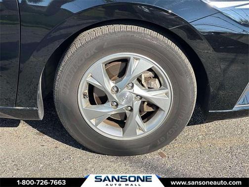 2023 Hyundai ELANTRA SE