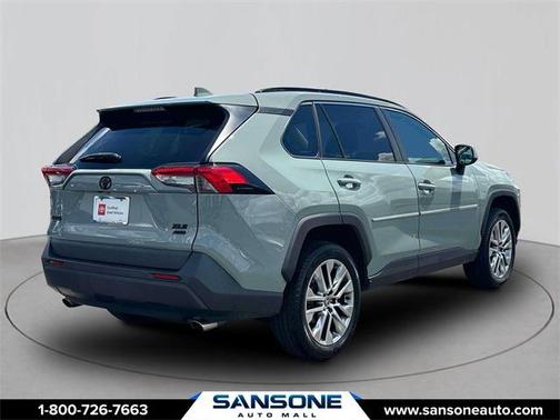 2022 Toyota RAV4 XLE Premium