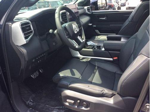 2025 Toyota Tundra Hybrid Platinum