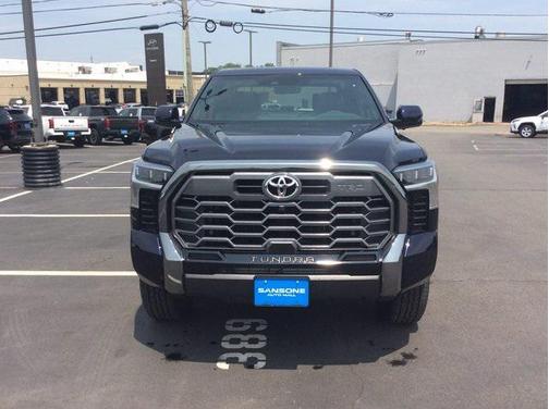 2025 Toyota Tundra Hybrid Platinum