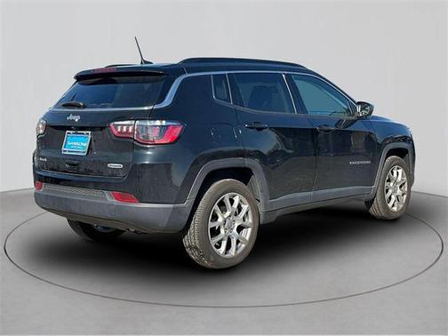 2022 Jeep Compass Latitude Lux