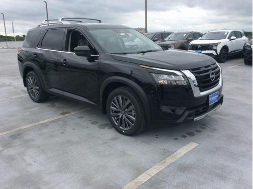 2025 Nissan Pathfinder SL 4WD