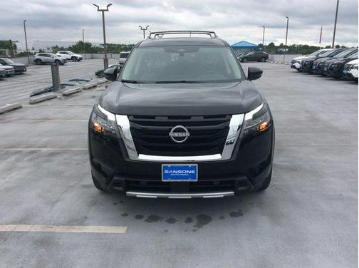 2025 Nissan Pathfinder SL 4WD