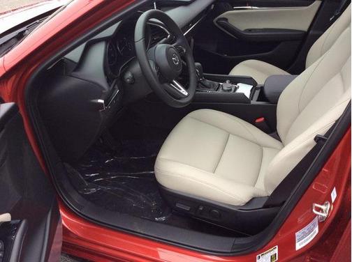 2025 Mazda Mazda3 FWD w/Preferred Package