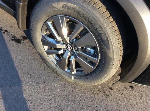 2025 Nissan Pathfinder S 4WD