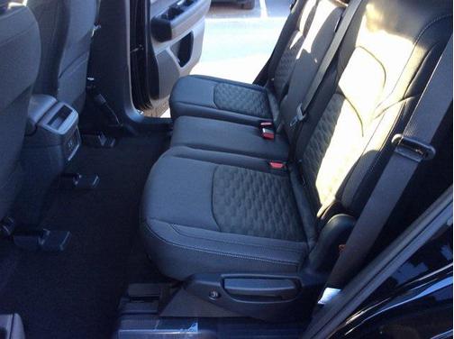 2025 Nissan Pathfinder S 4WD