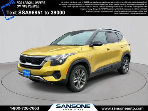 Starbright Yellow/Black Roof 2023 Kia Seltos S
