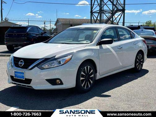 Glacier White 2018 Nissan Altima 2.5 SV
