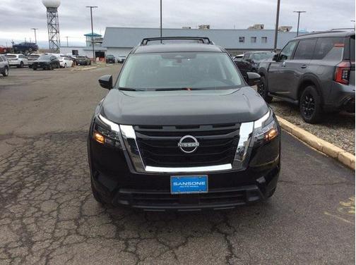 2025 Nissan Pathfinder SV 4WD