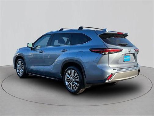 2024 Toyota Highlander Platinum