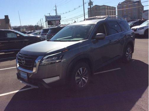 2025 Nissan Pathfinder SL 4WD