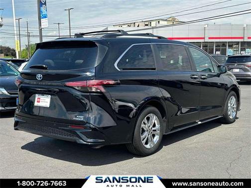 2022 Toyota Sienna XSE 7 Passenger