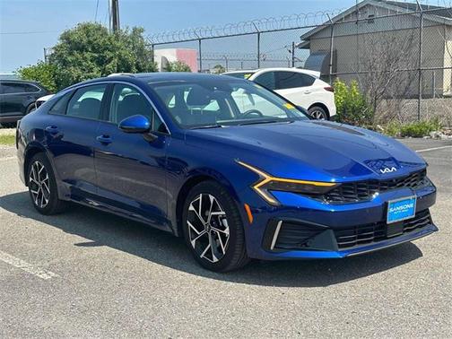 2025 Kia K5 EX